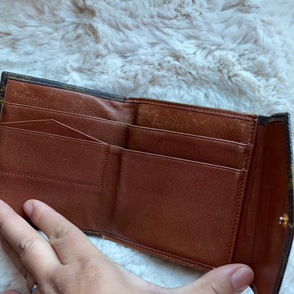 Louis Vuitton small wallet - Picture 6 of 12